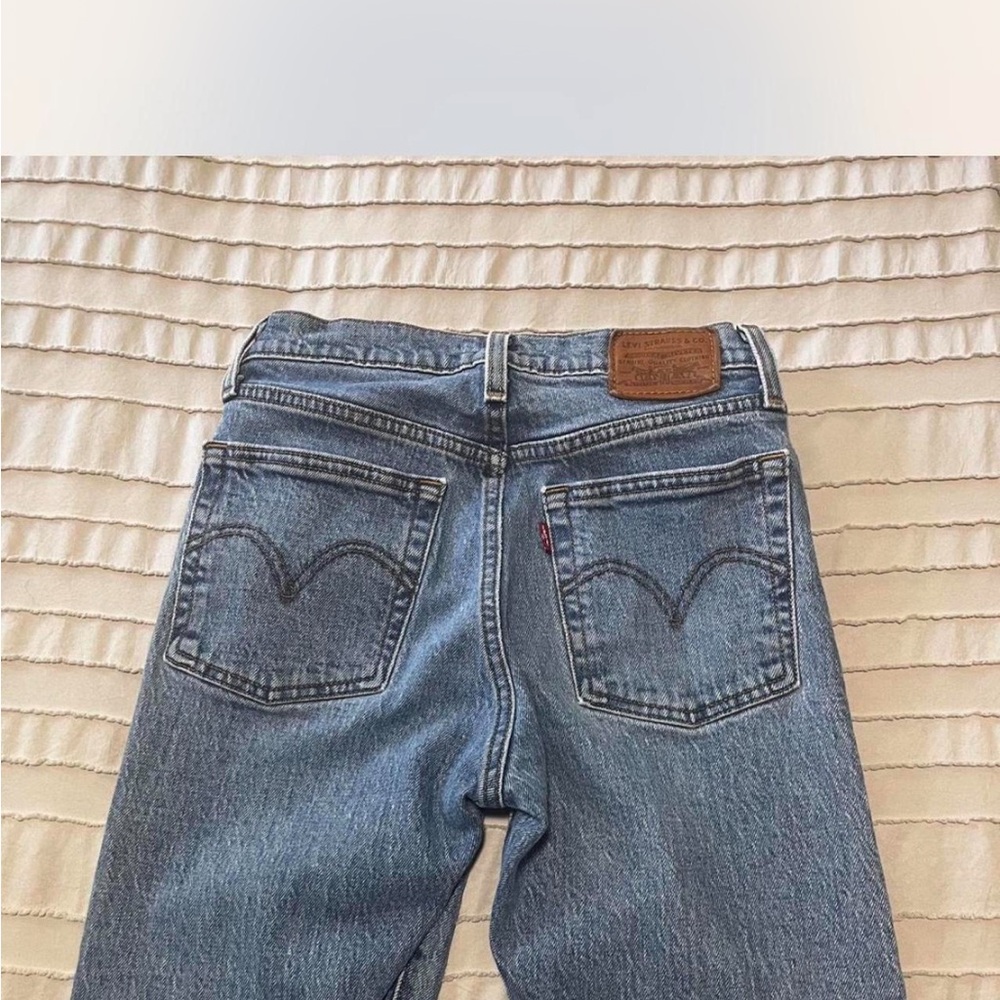 Levi’s Wedgie Jeans